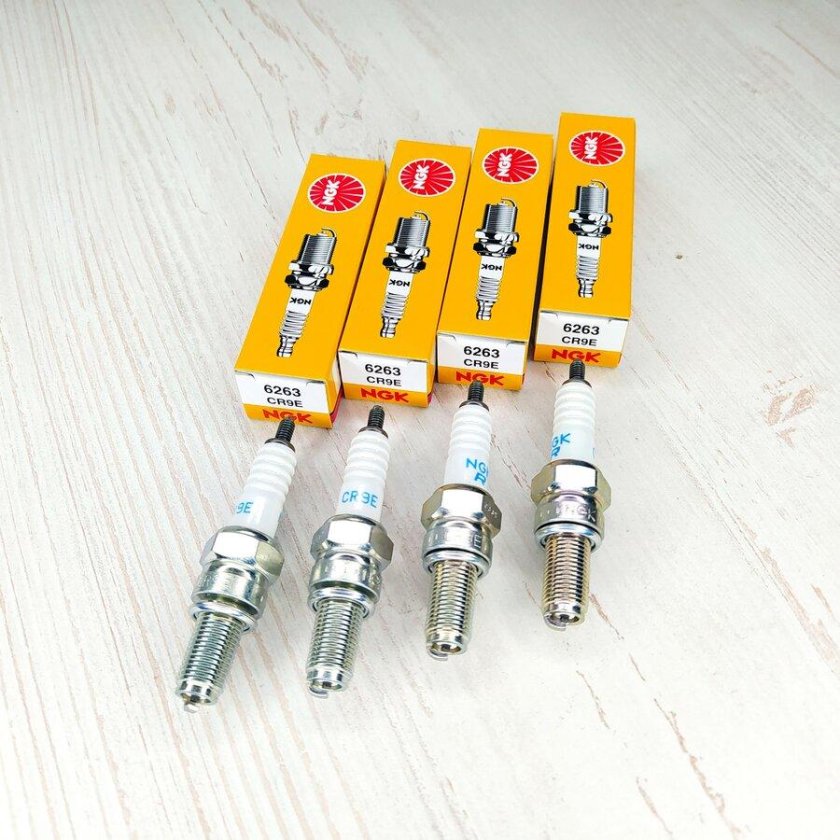 Ямаха 9.9 свечи