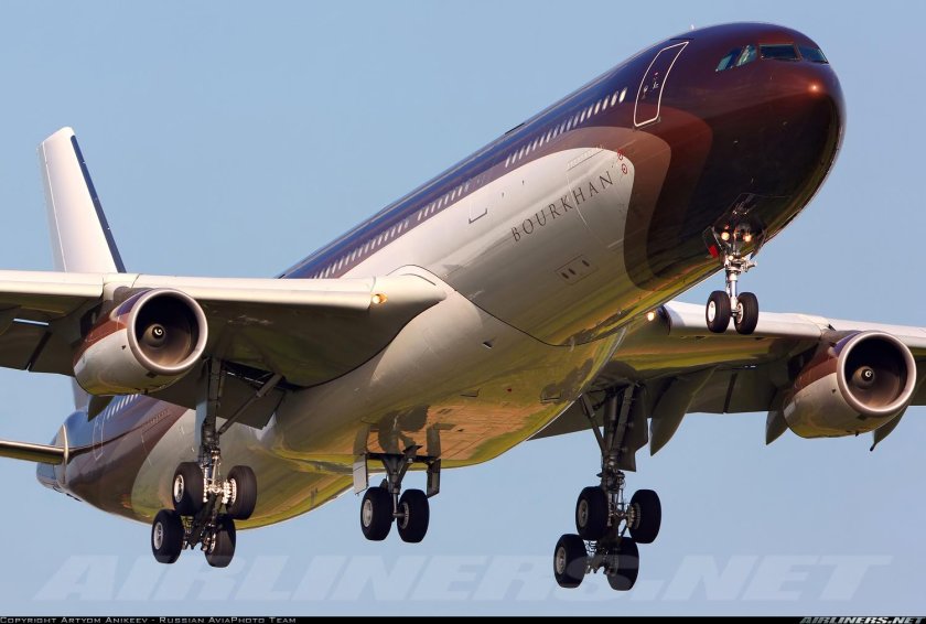 Airbus a340 Алишера Усманова