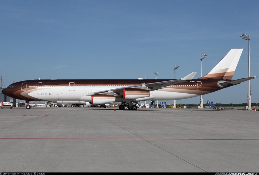 Самолёт Усманова Airbus a340