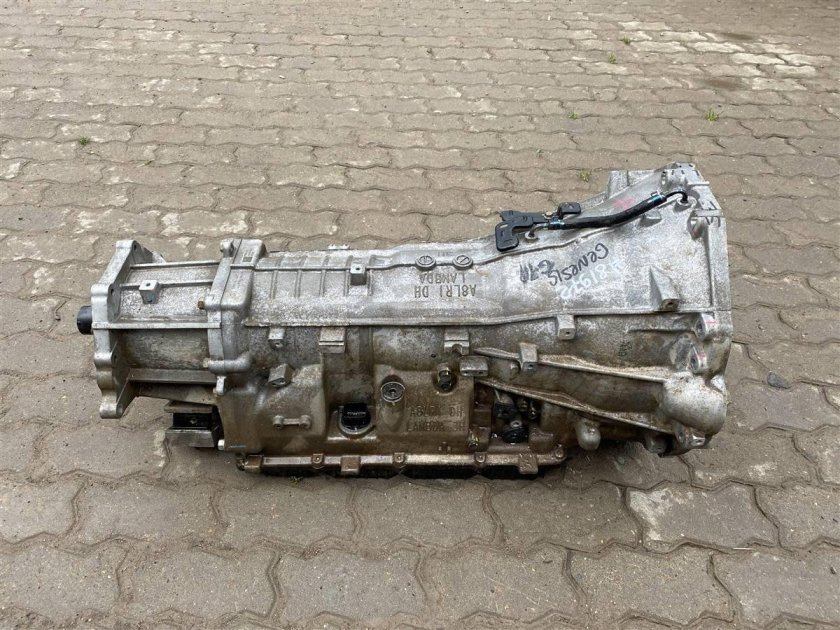 Коробка на Genesis g80