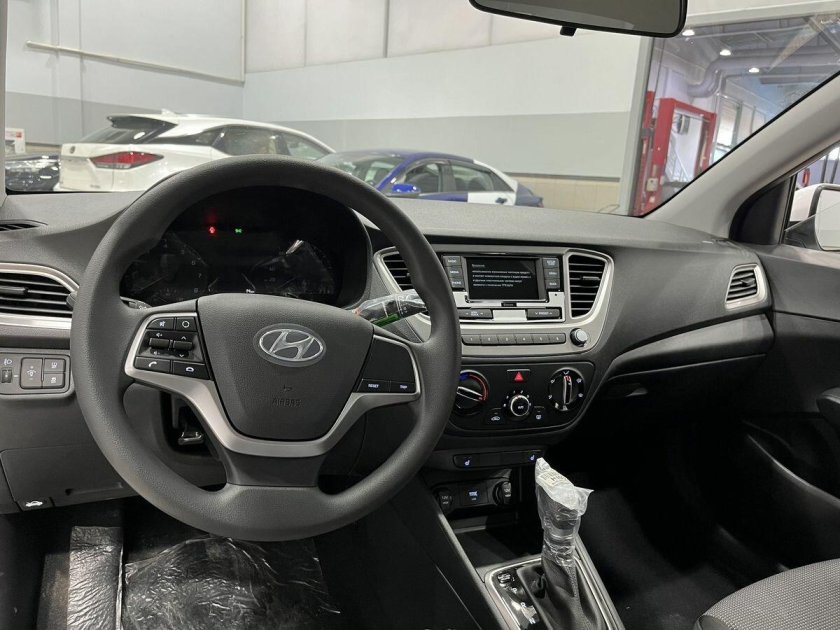 Hyundai Solaris 2023