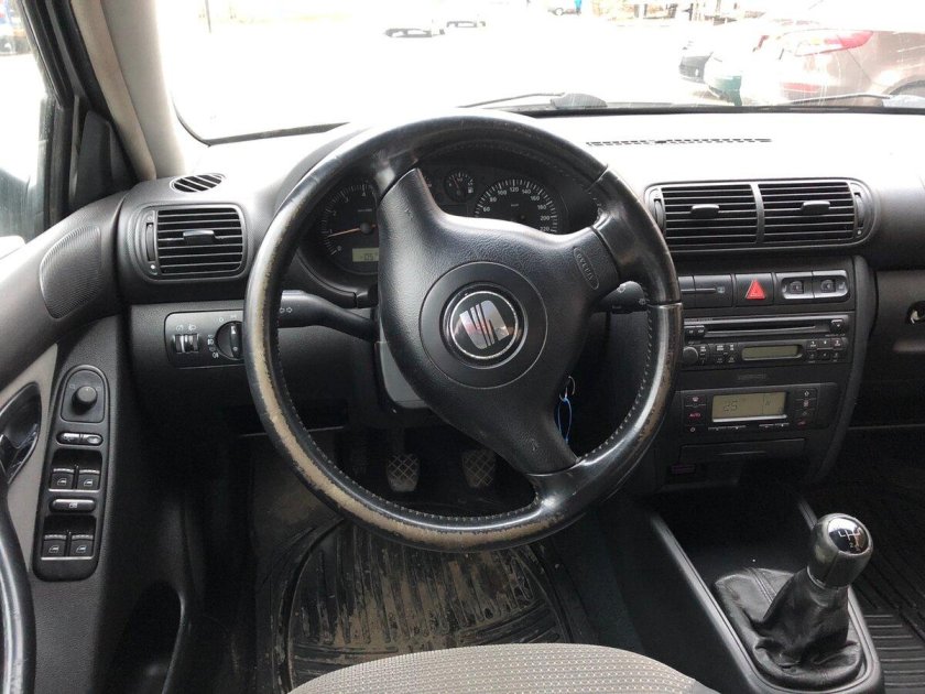 Сеат Толедо 2