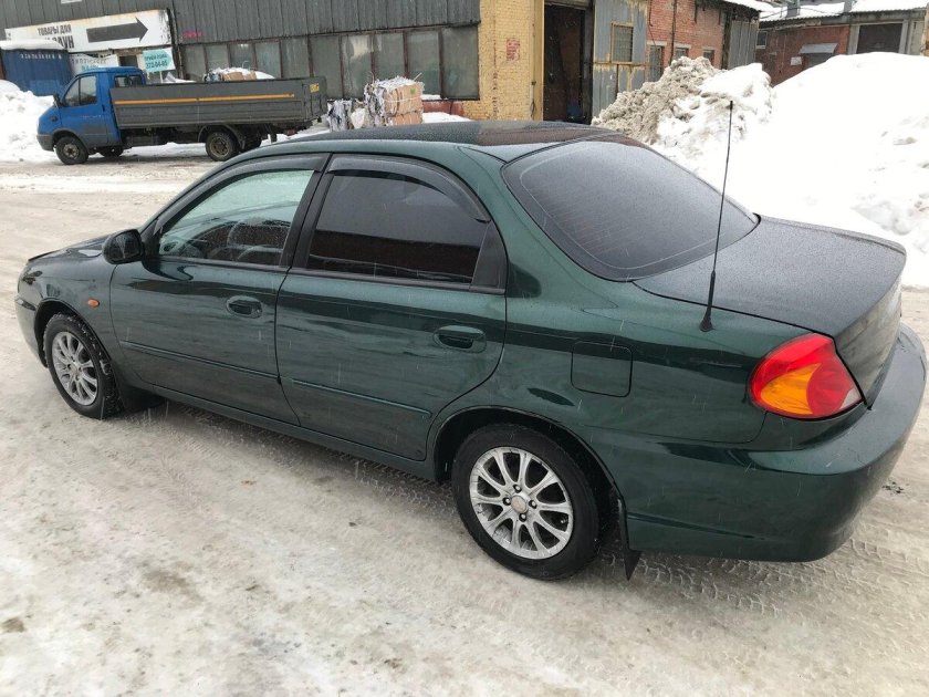Kia Spectra зеленый цвет
