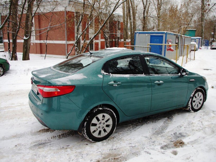 Киа Рио 3 зеленая