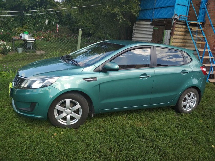 Kia Rio 2013 Green