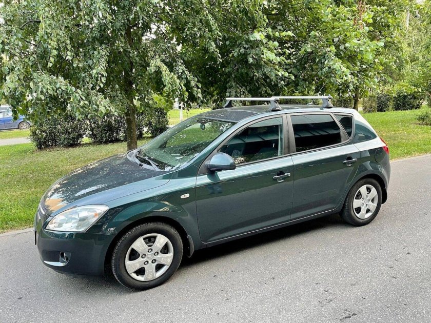 Kia Ceed 1 зеленый