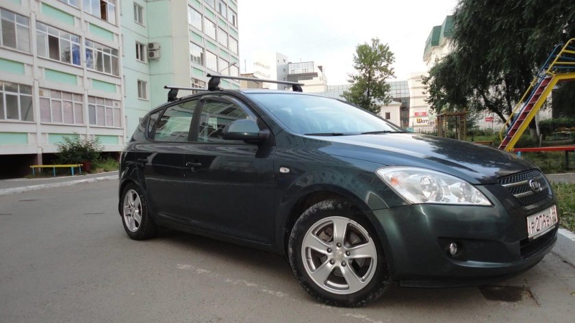 Киа СИД зеленый