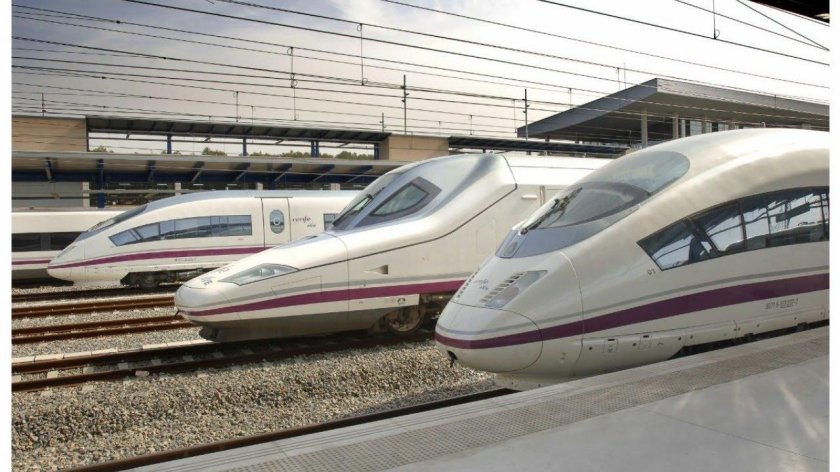 Поезд Испании Renfe скоростной