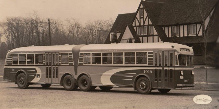 Kaiser coach Bus 1946