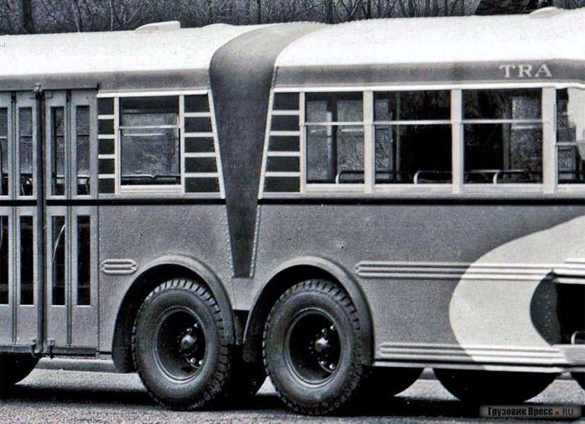 ЛИАЗ 677 сочлененный