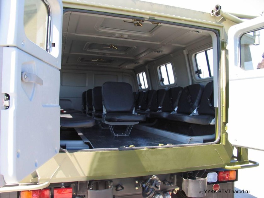 Бронеавтомобиль ГАЗ-3927