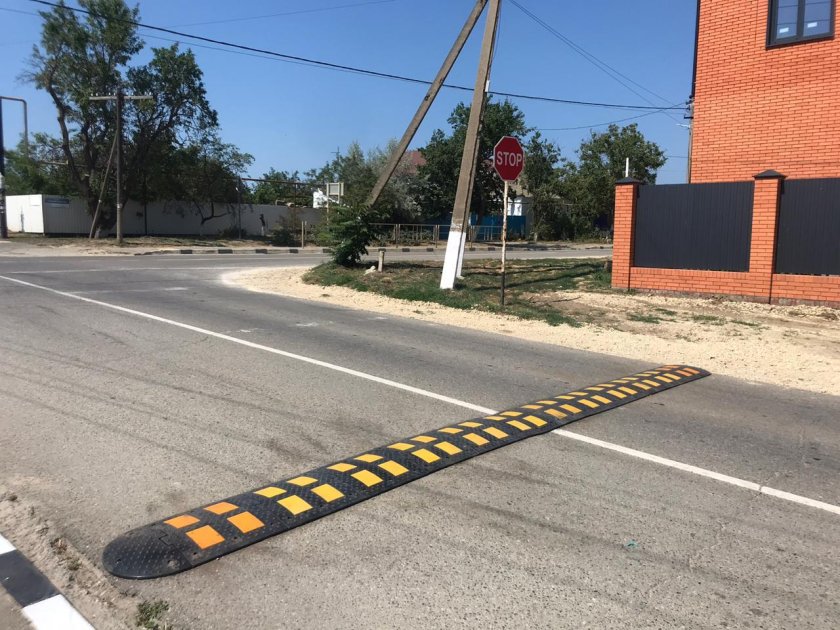 Неровность дорожная искусственная (лежачий полицейский) ИДН-900