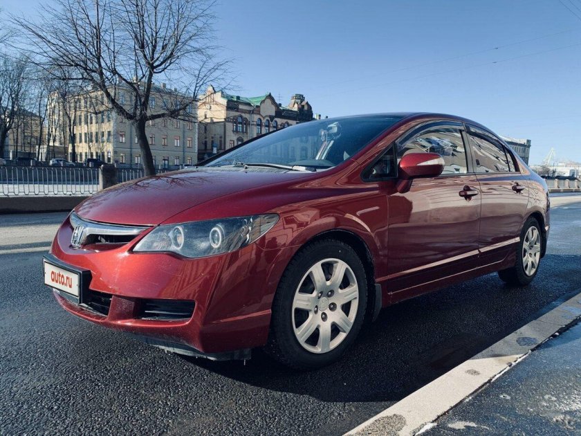 Хонда Цивик 2008 1.8 красный