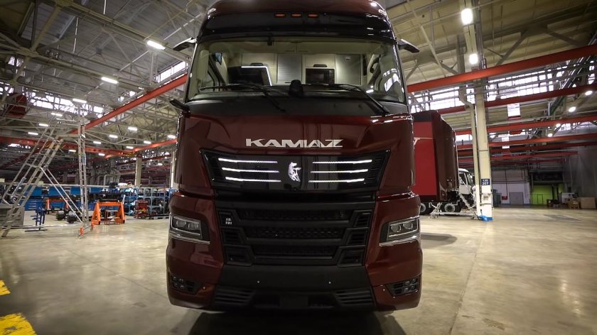 Тягач КАМАЗ-54901