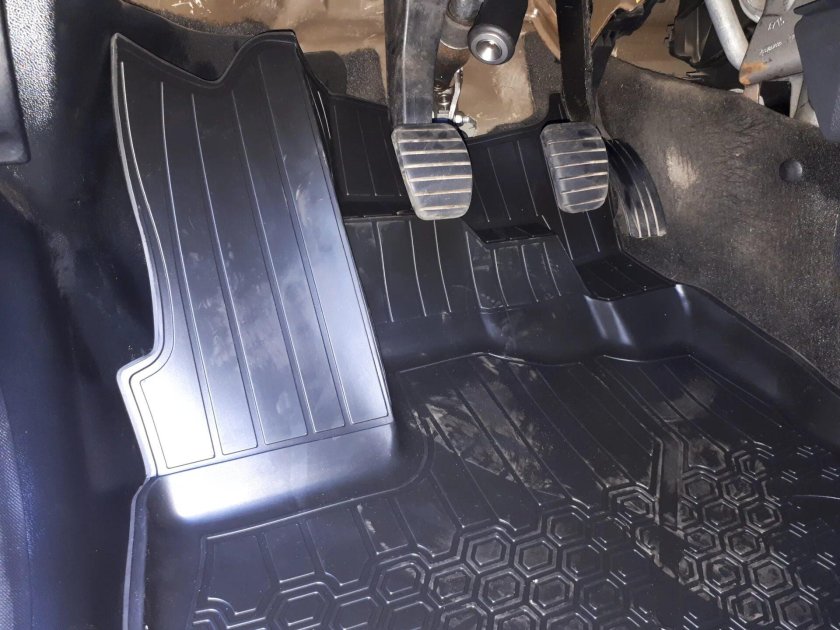 Коврики Рено Дастер 1