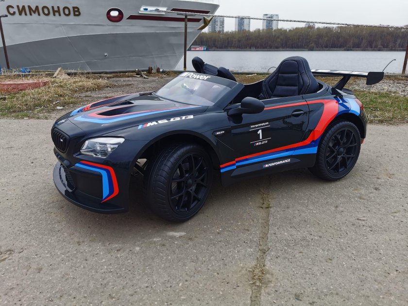 Электромобиль БМВ м6 gt3
