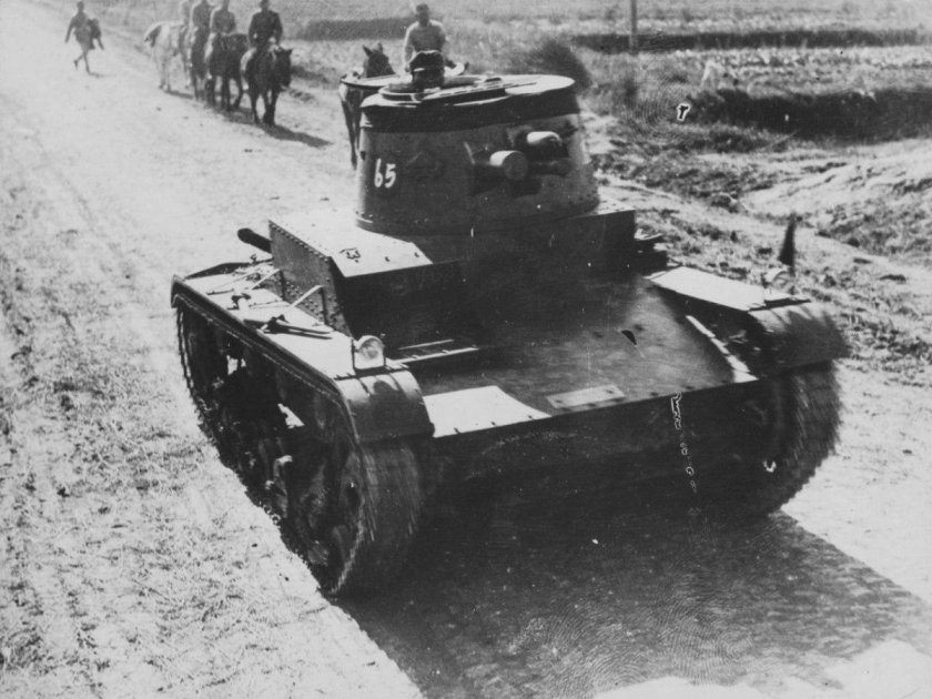 Танк Виккерс 6 тонный