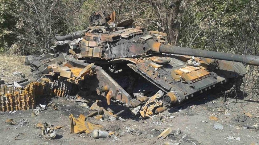 Подбитый танк т64 на Украине