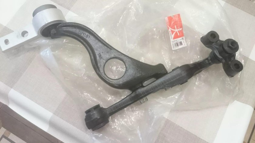 Передний рычаг Мазда 6 GH