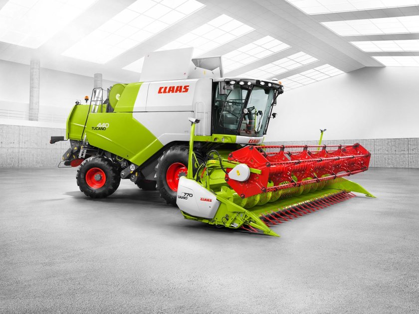 Комбайн CLAAS Tucano