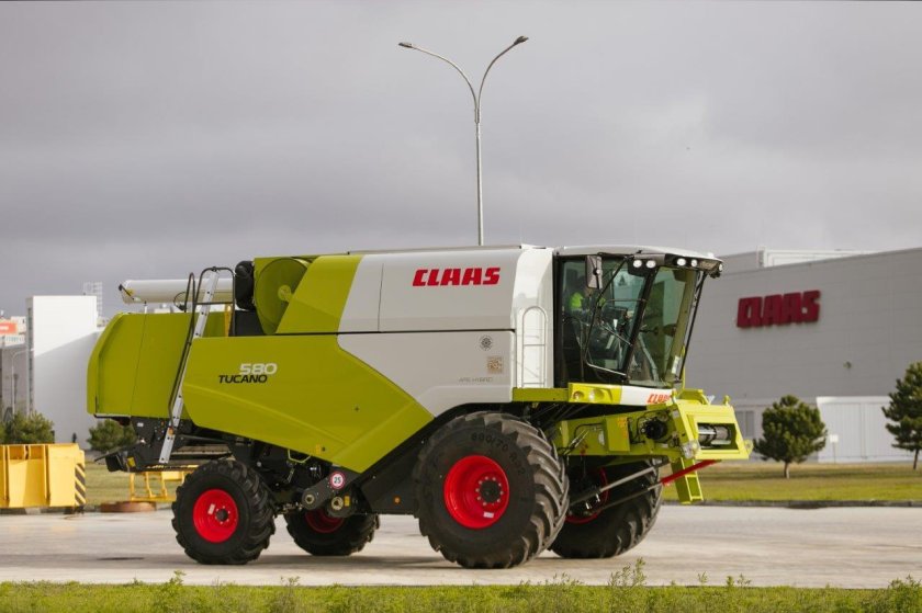 Комбайн CLAAS Tucano