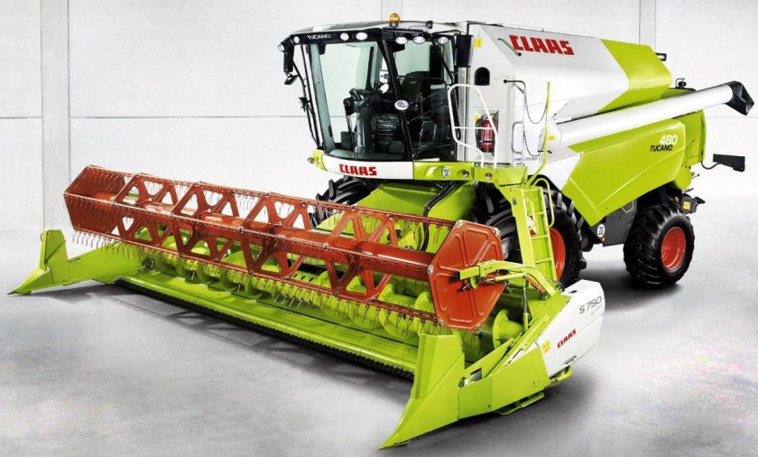 Комбайн CLAAS Tucano 450
