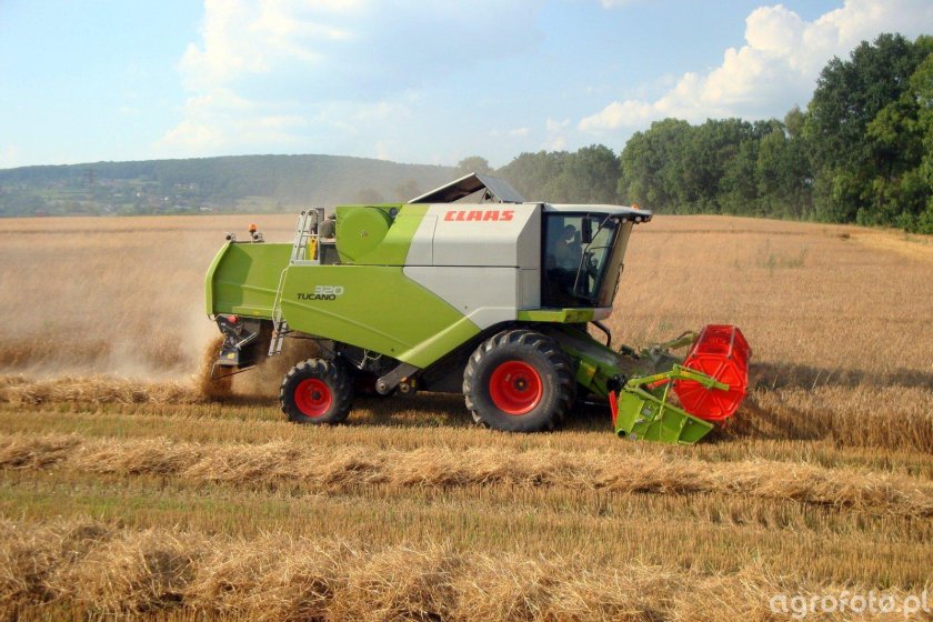 Комбайн Клаас Тукано