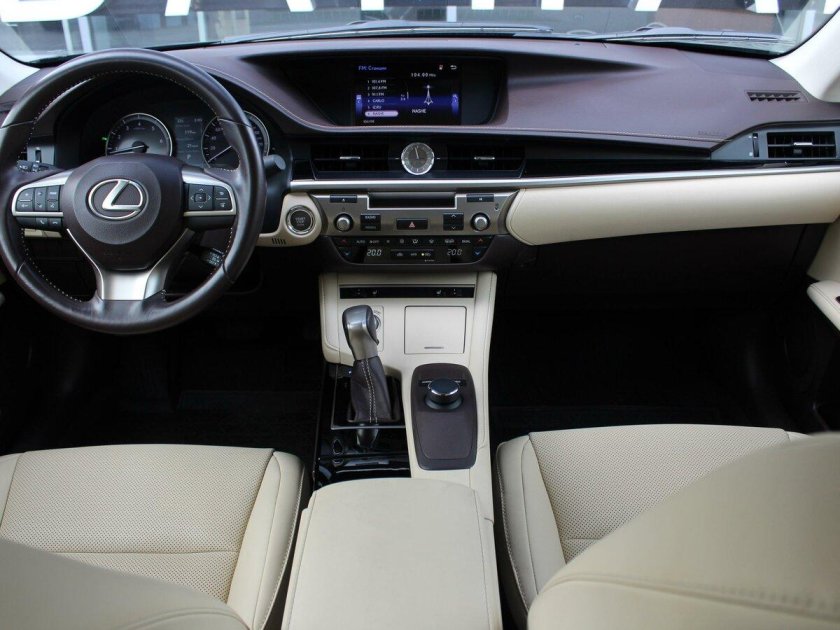 Лексус es 250 2016