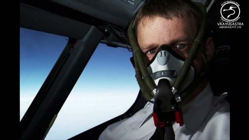 Кислородная маска пилота