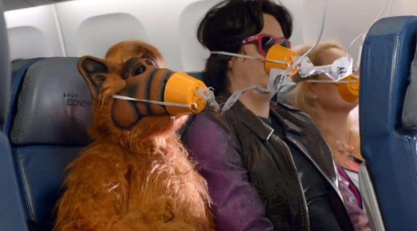 Кислородные маски самолетные