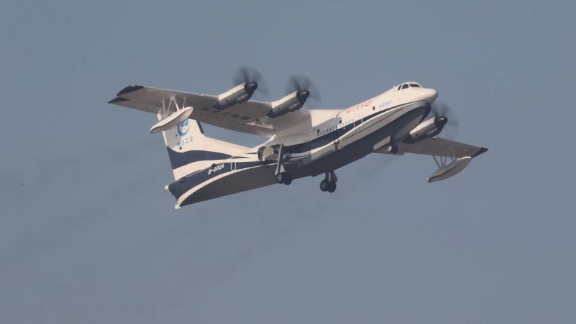 Самолёт-амфибия ag600