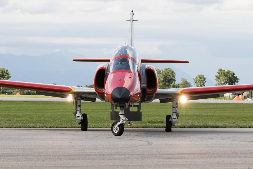 C-101 Aviojet подвесы