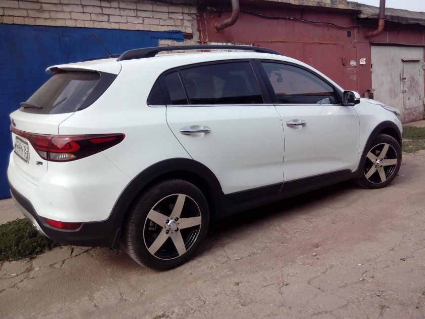 Kia Rio x-line 2020 белая