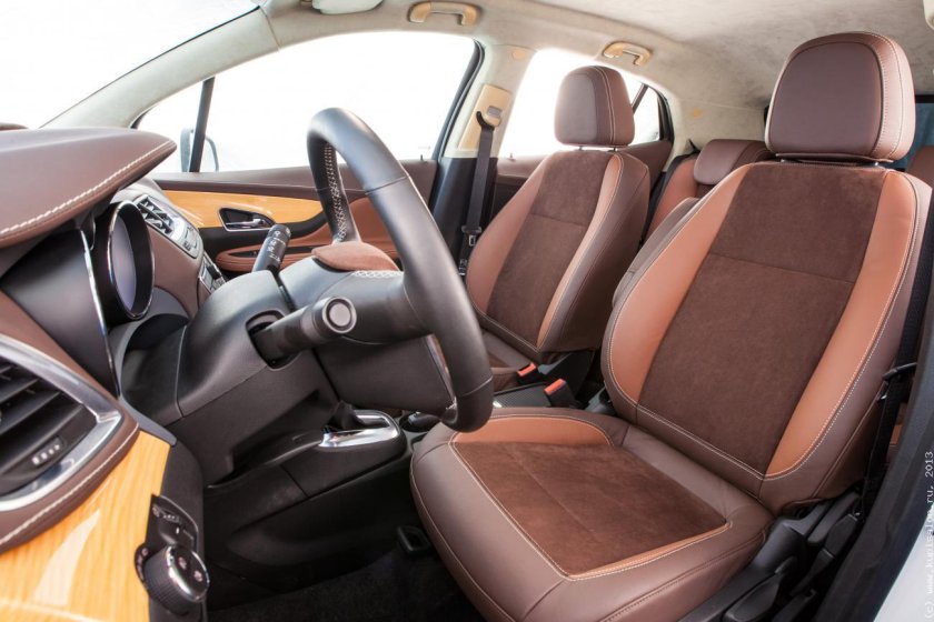 Opel Mokka 2013 салон