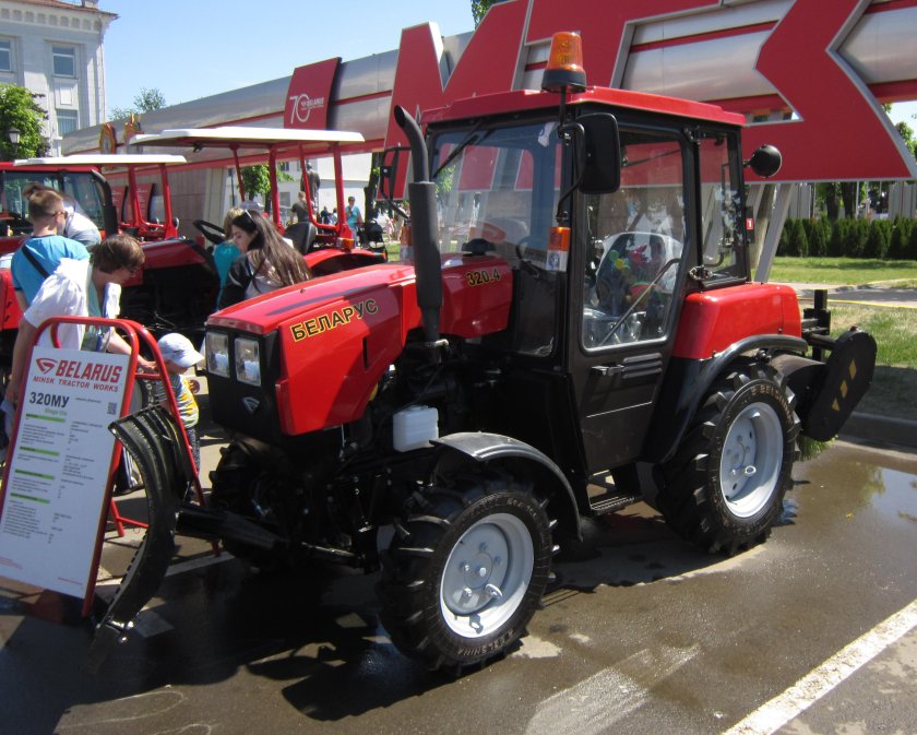 Трактор Беларус-320.4-ТД