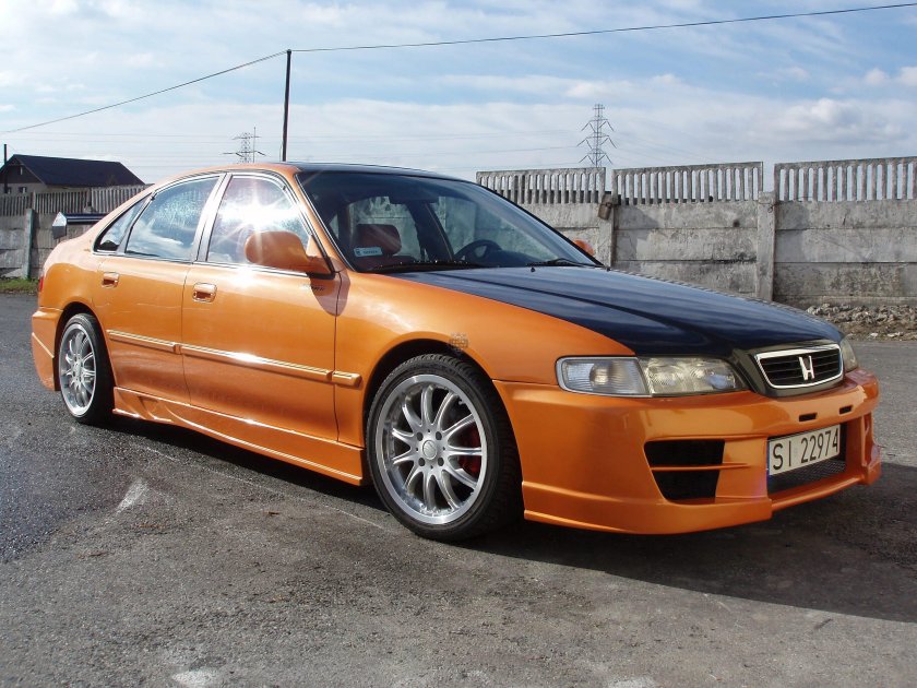 Honda Accord 5 поколения