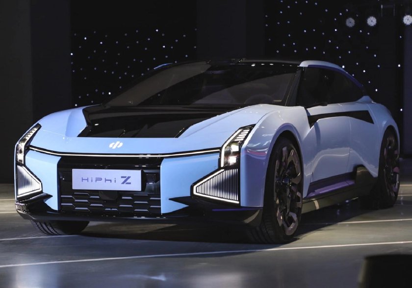 Китайский электромобиль hiphi