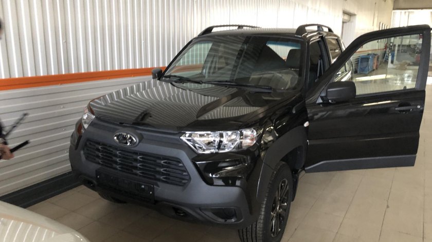 Нива Тревел Блэк комплектация