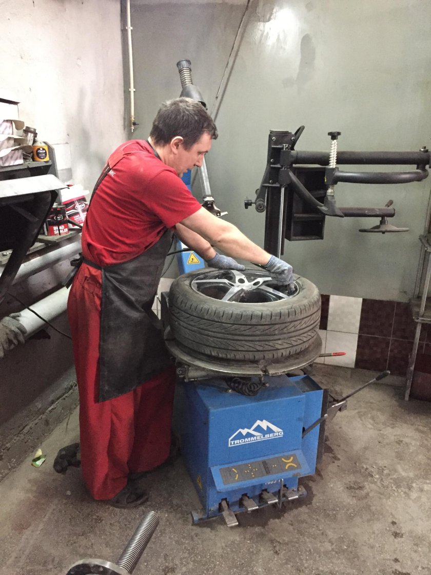 Колесо шиномонтаж