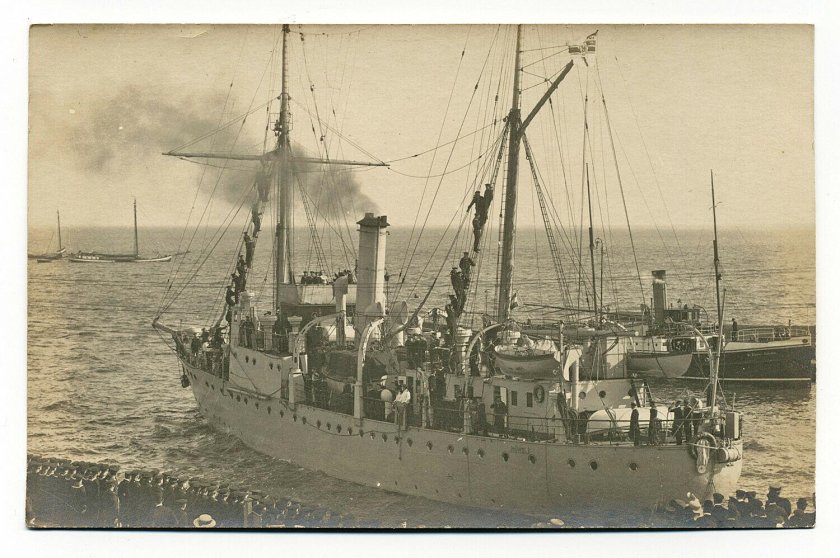 Минный заградитель Нарова