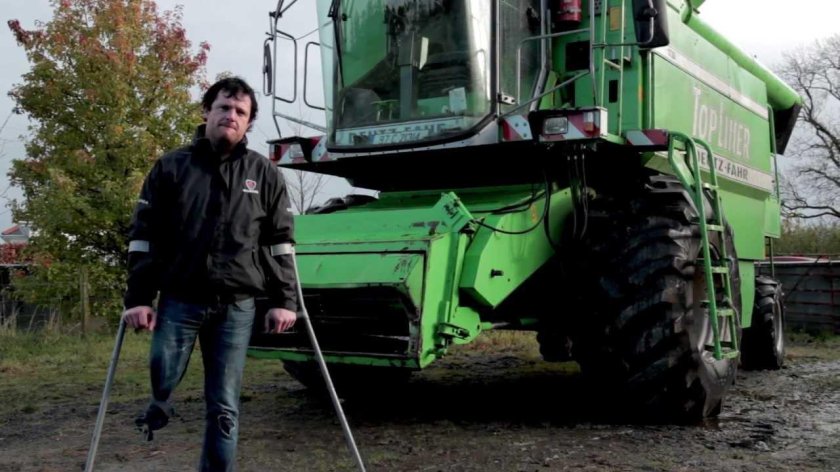 Комбайн и человек