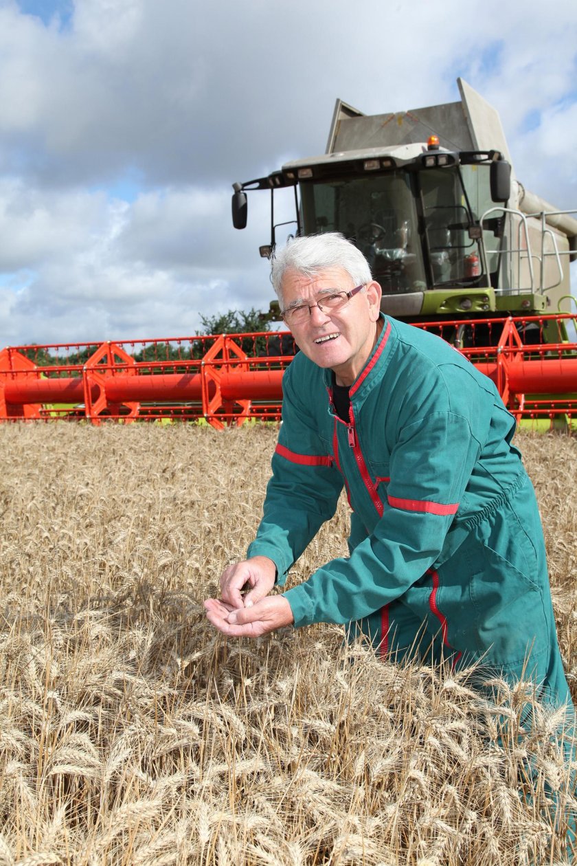 Фермерство комбайн