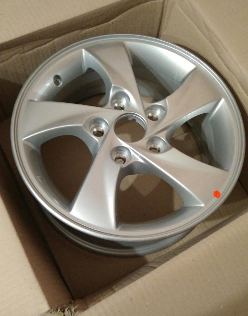 Диски r16 Hyundai Elantra 5