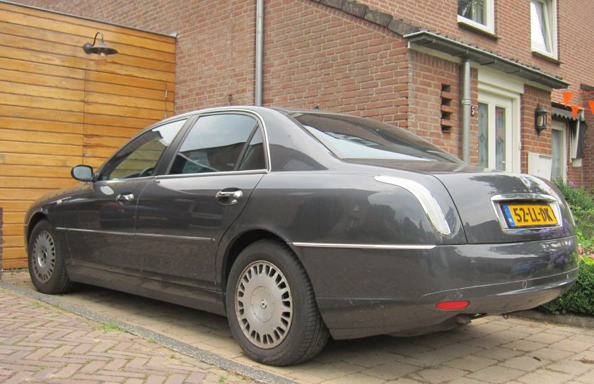 Lancia thesis 2.4