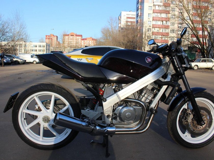 Honda Bros 650
