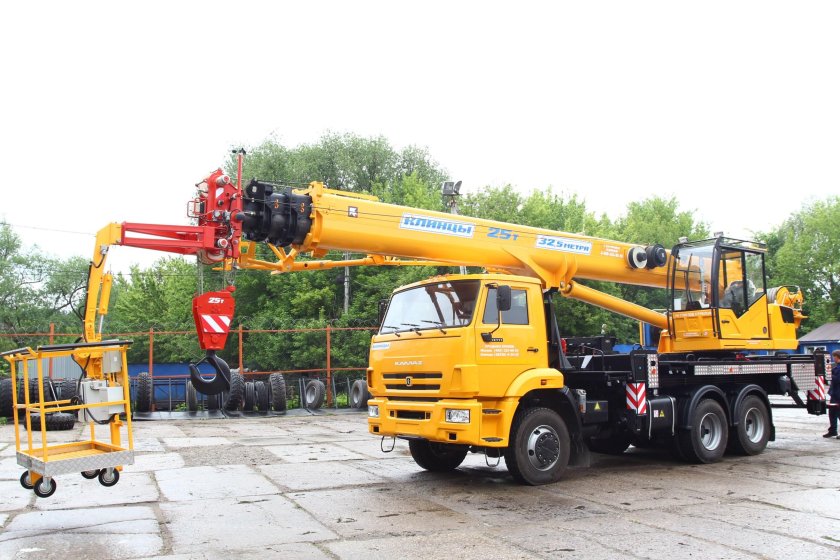 Подъёмник-кран стреловой ПКС-55713-4к-4в