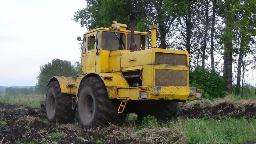 К701 Кировец трактор