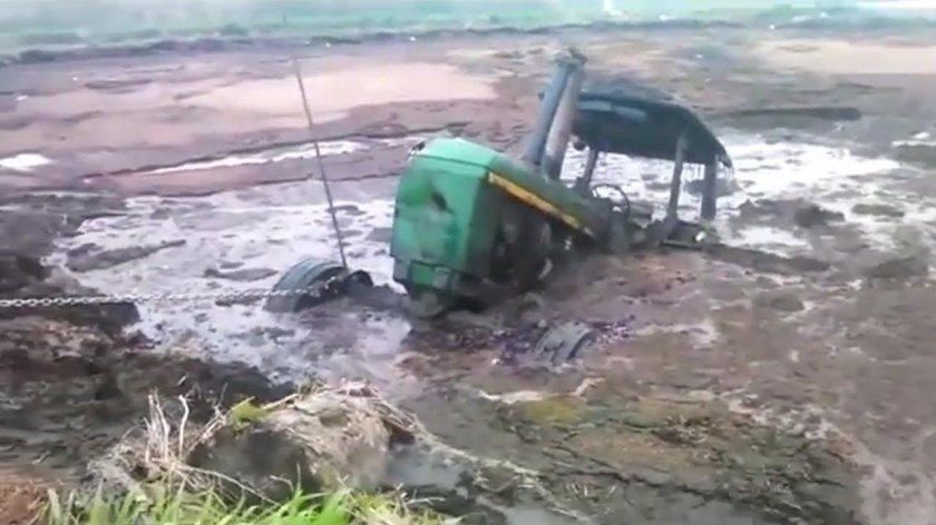 Утопили т 130 трактор