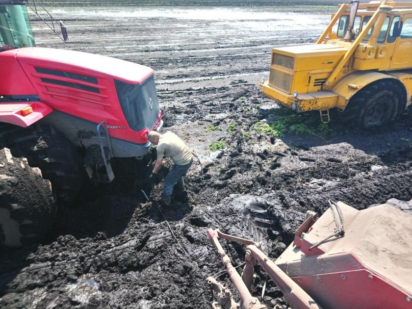 Вспашка от пожара фото Кировец