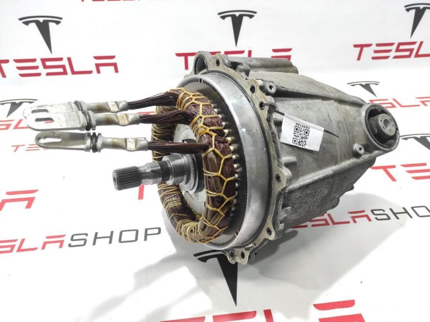 Электромотор Tesla model 3